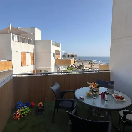 Stunning Chic Penthouse Retreat In Front Of The Apartment